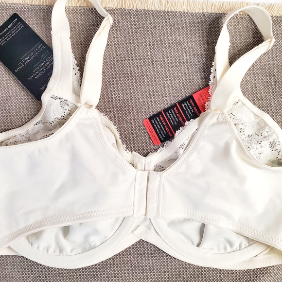 Bali underwire minimizer bra. 38D. NWT - Picture 3 of 4